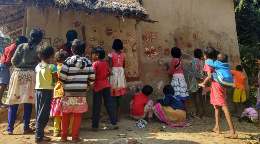 ‘Exploring the Santhal’s (Tribe) Story’_ A collaboration with Santhali children Mud on Mud wall _ Village Pearsonpalli, Santiniketan, West Bengal, India _ 2017
